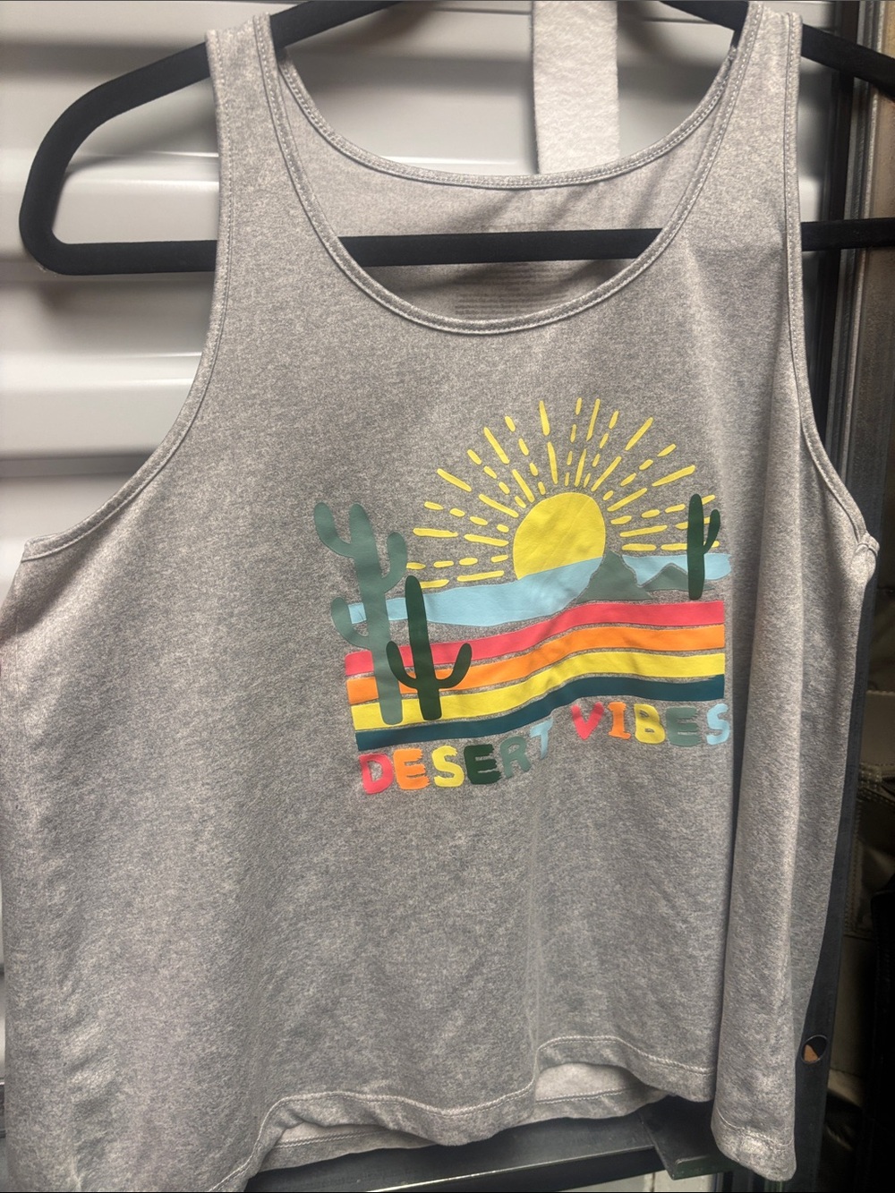 Women’s Gray 'Desert Vibes' Graphic Tank Top